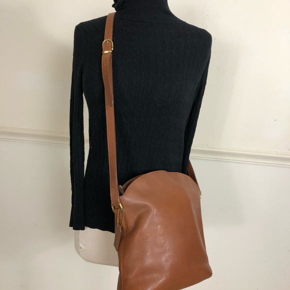 Vintage Coach British Tan crossbody bag ITALY - Picture 3 of 13